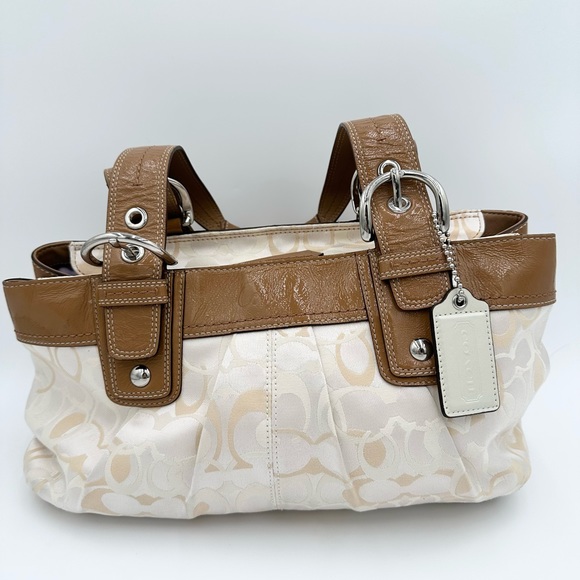 COACH CANVAS SHOULDER BAG PATENT LEATHER ADJUSTABLE STRAPS COACH TAG EUC - Picture 2 of 11